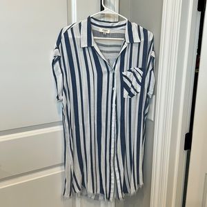 Umgee blue and white strip tunic/top Size Medium
